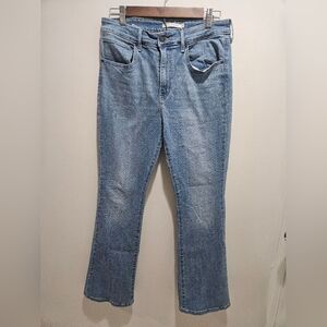 Levi's- Women's 30 Classic Blue Jean 725 High Rise Bootcut